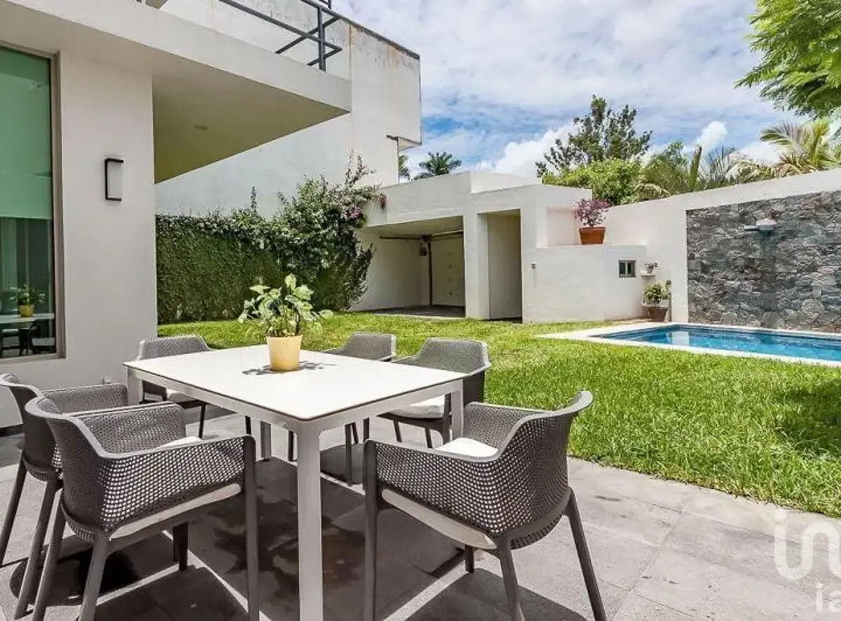 Casa en venta en Palmira Tinguindin, Cuernavaca — foto 1 de 16