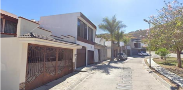 Casa en venta en Senderos del Monte, Tepic — foto 2 de 7