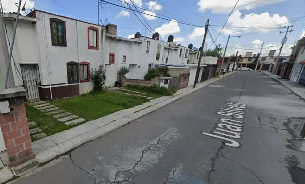 Casa en venta en Villas Santín, Toluca — foto 3 de 5