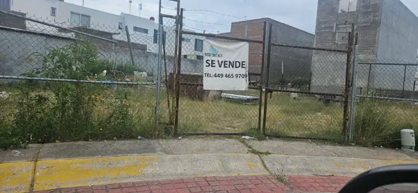 Terreno en venta en Sendero de los Quetzales, San Francisco de los Romo — foto 2 de 13