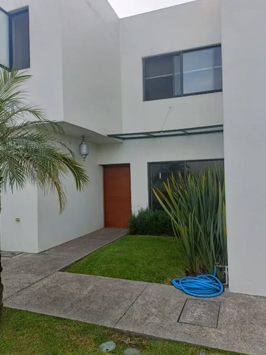 Casa en venta en Jardines de Delicias, Cuernavaca — foto 1 de 26