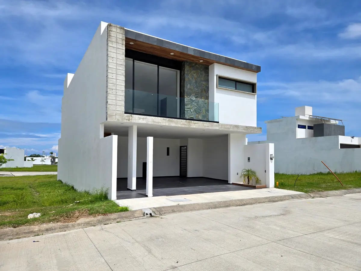 Casa en venta en Lomas del Dorado, Boca del Río — foto 1 de 8