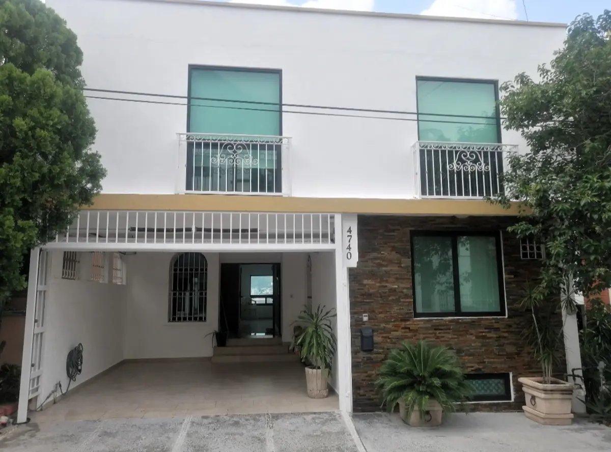 Casa en venta en Cortijo del Rio, Monterrey — foto 1 de 17