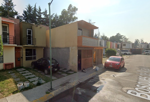 Casa en venta en El Bosque Tultepec, Tultepec — foto 2 de 13