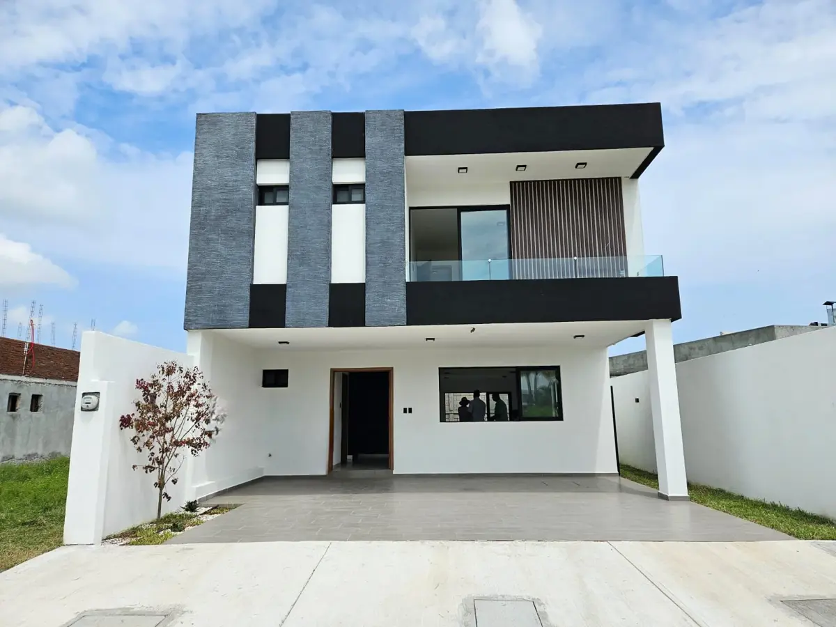 Casa en venta en Lomas del Dorado, Boca del Río — foto 1 de 9