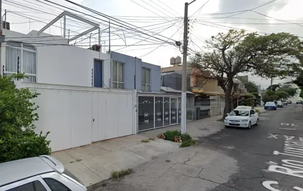Casa en venta en Las Aguilas, Zapopan — foto 2 de 8