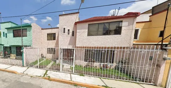 Casa en venta en Capultitlán Centro, Toluca — foto 2 de 14