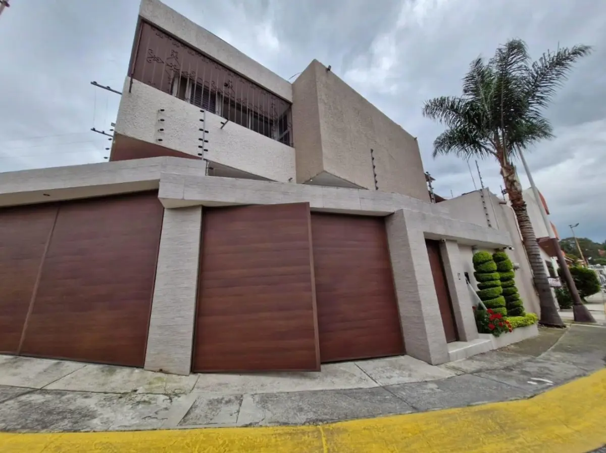 Casa en venta en Lomas Verdes 4a Sección, Naucalpan de Juárez — foto 1 de 41