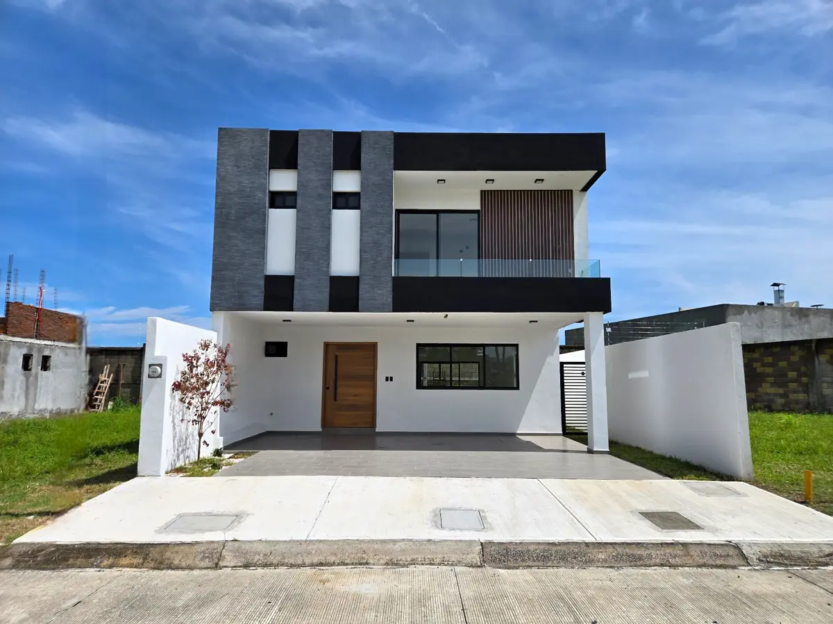 Casa en venta en Lomas del Dorado, Boca del Río — foto 1 de 17