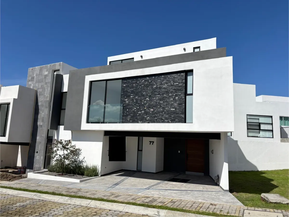 Casa en venta en Lomas de Angelópolis, San Andrés Cholula — foto 1 de 17