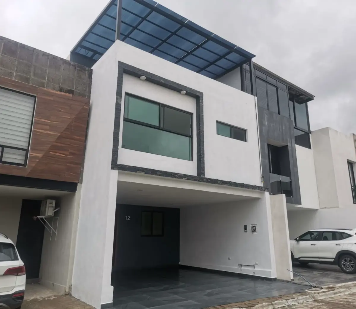 Casa en venta en San Juan Cuautlancingo, Cuautlancingo — foto 1 de 37