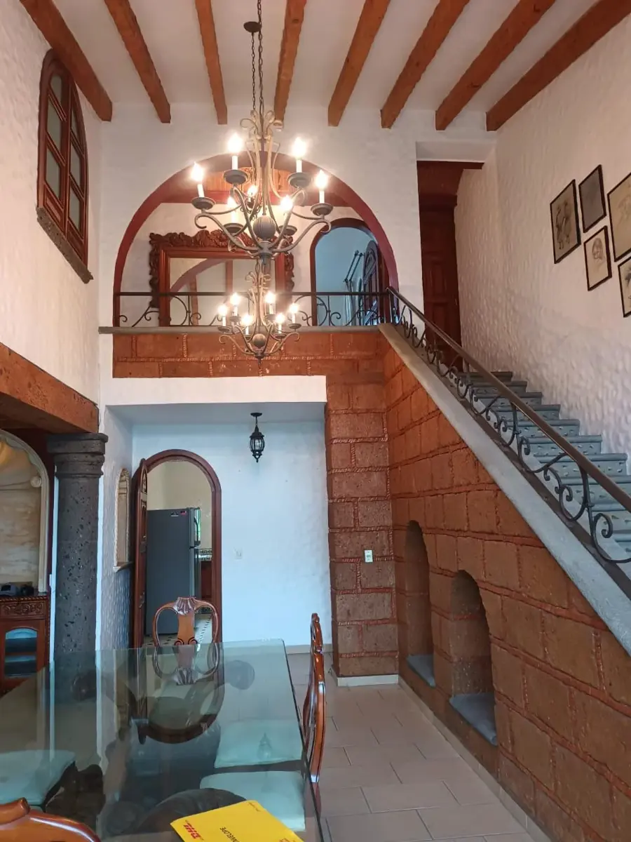 Casa en venta en Las Palmas, Cuernavaca — foto 1 de 28