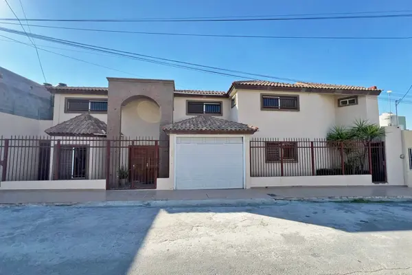 Casa en venta en Del Valle, Ramos Arizpe, Coahuila de Zaragoza
