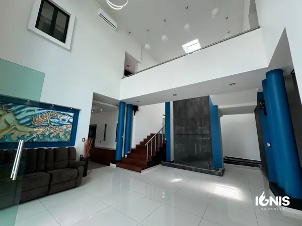 Casa en venta en Américas Britania, Morelia — foto 2 de 21
