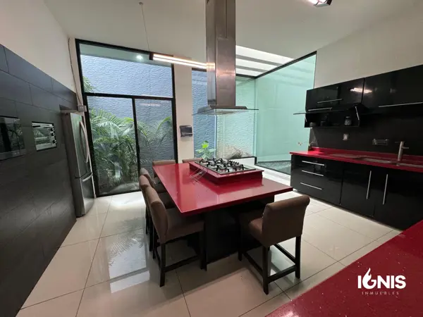 Casa en venta en Américas Britania, Morelia — foto 3 de 21