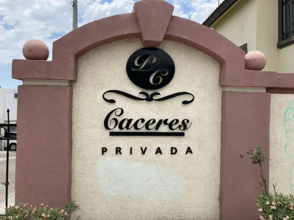 Casa en venta en Villa Residencial Santa Fe 2da. Sección, Tijuana — foto 2 de 19