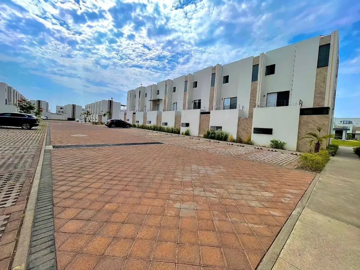 Casa en venta en Club de Golf Santa Fe, Xochitepec — foto 1 de 25