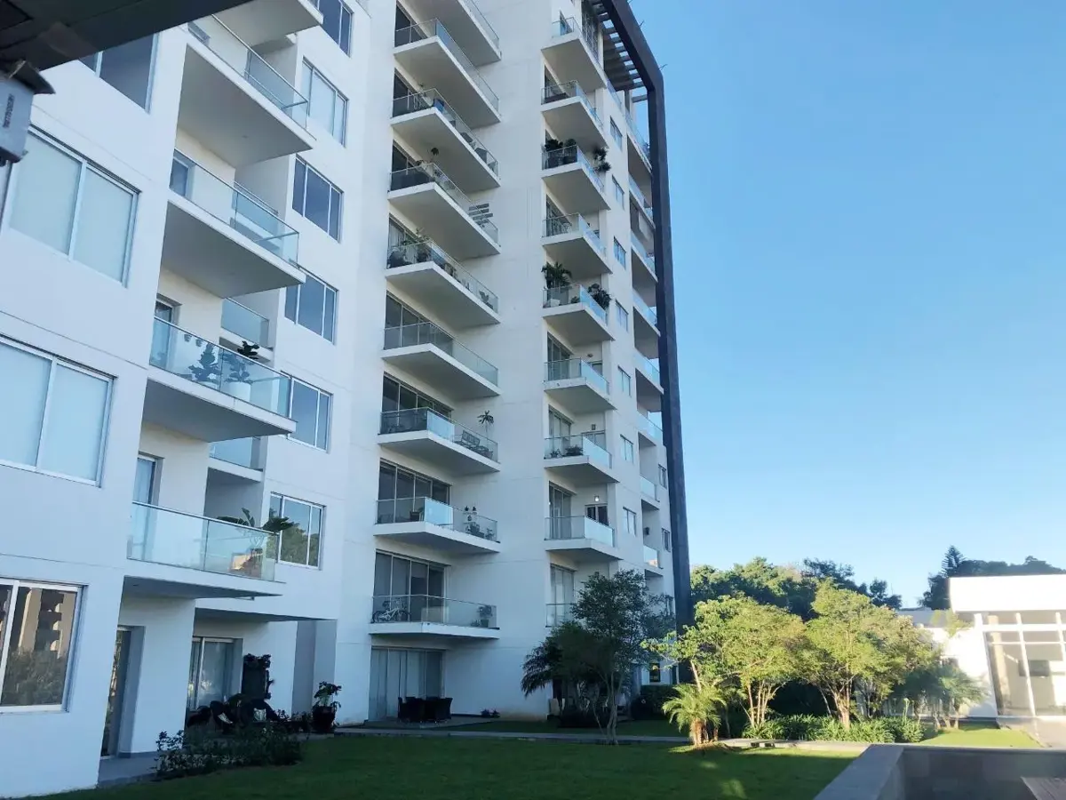 Departamento en venta en Lomas Altas, Zapopan — foto 1 de 55
