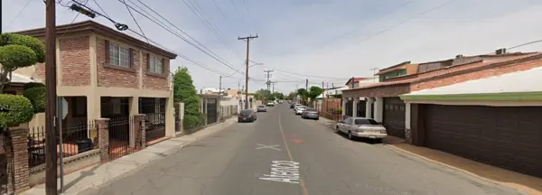 Casa en venta en Calafia, Mexicali — foto 3 de 9