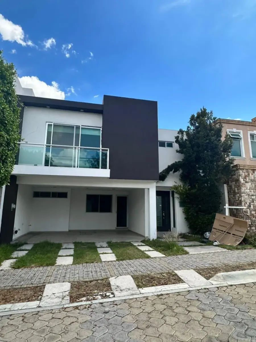 Casa en renta en Lomas de Angelópolis, San Andrés Cholula — foto 1 de 19