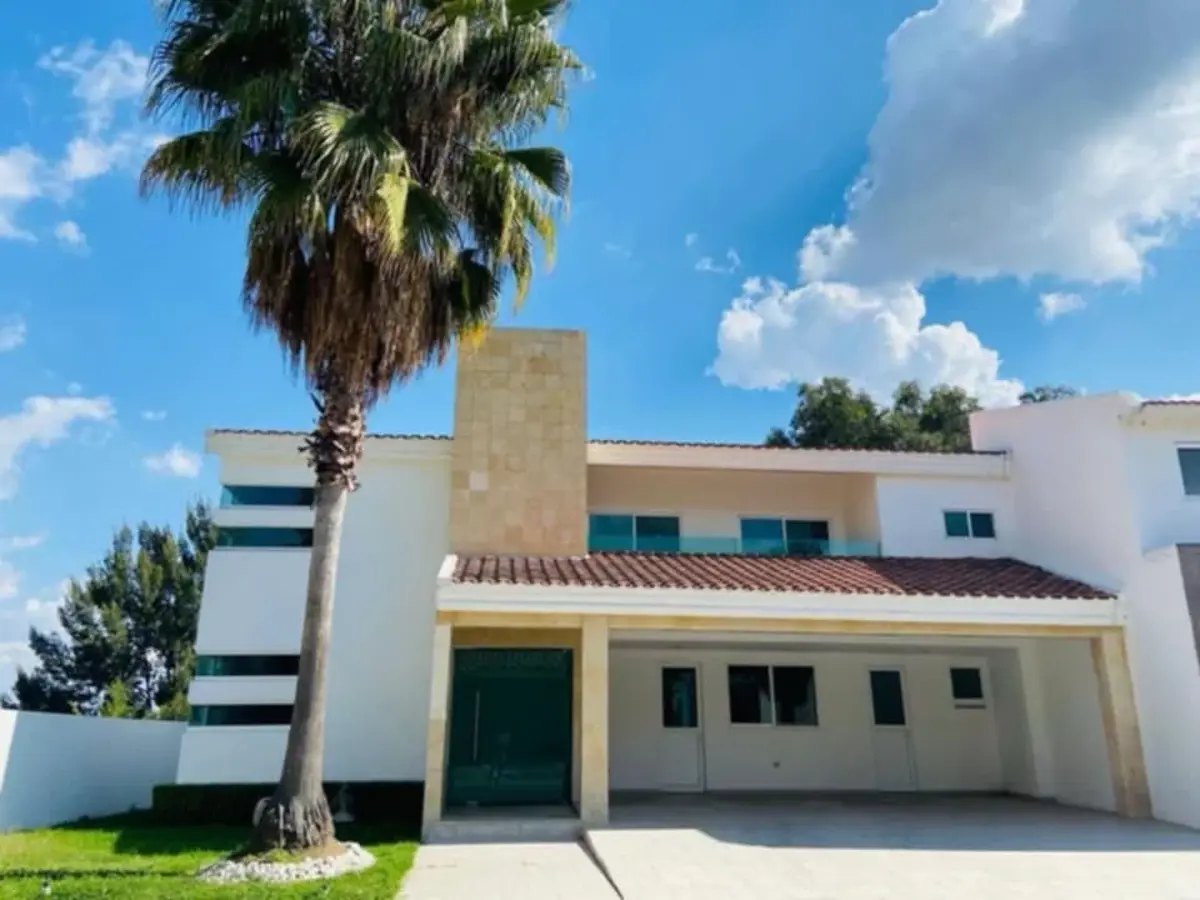 Casa en renta en Lomas de Angelópolis, San Andrés Cholula — foto 1 de 24