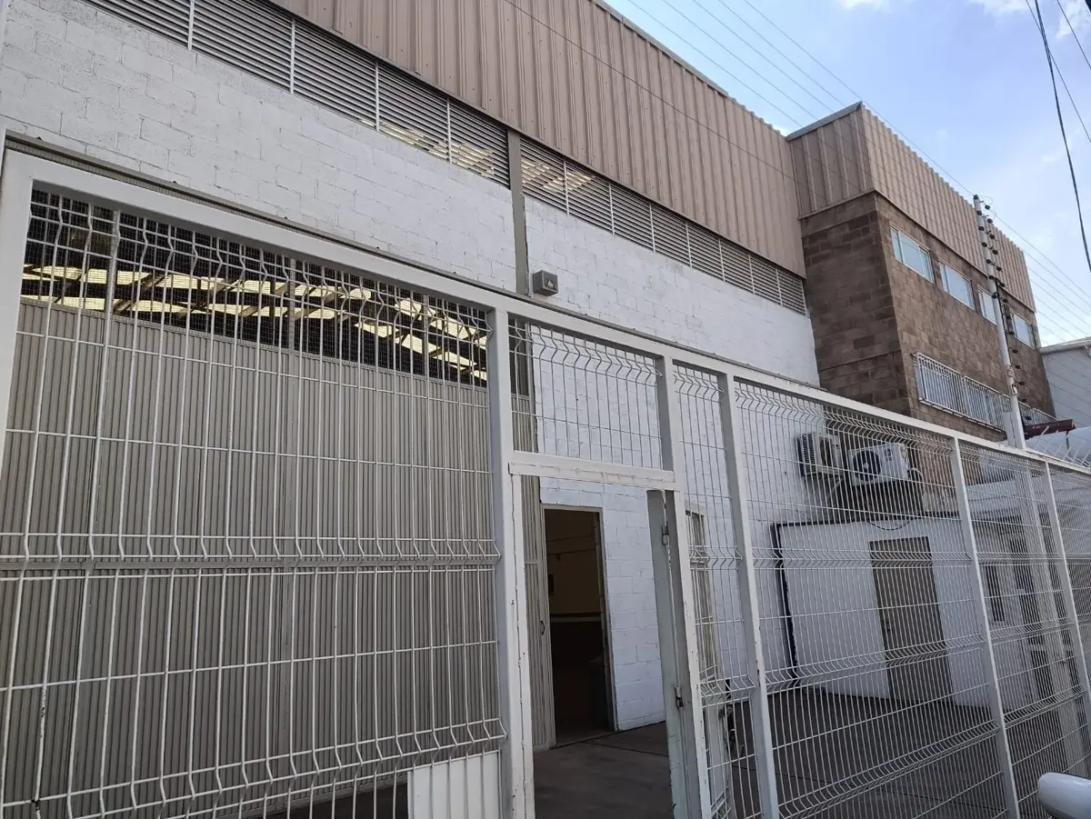 Bodega en renta en San Miguelito, Irapuato — foto 1 de 25