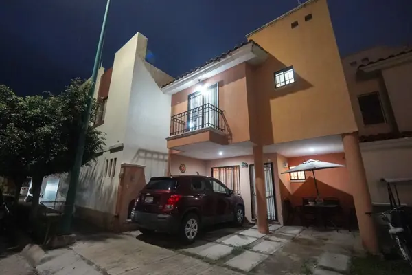 Casa en venta en Arboledas de la Luz, León — foto 2 de 19