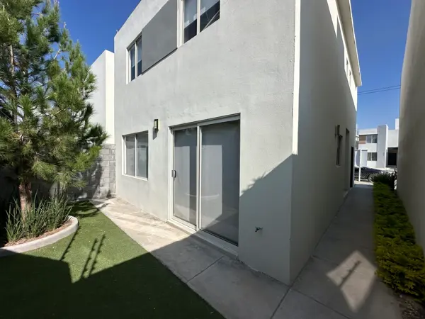 Casa en venta en Triana, Saltillo — foto 3 de 37