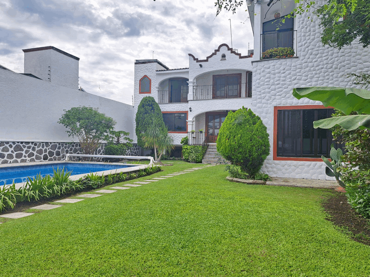 Casa en venta en Burgos Bugambilias, Temixco — foto 1 de 30