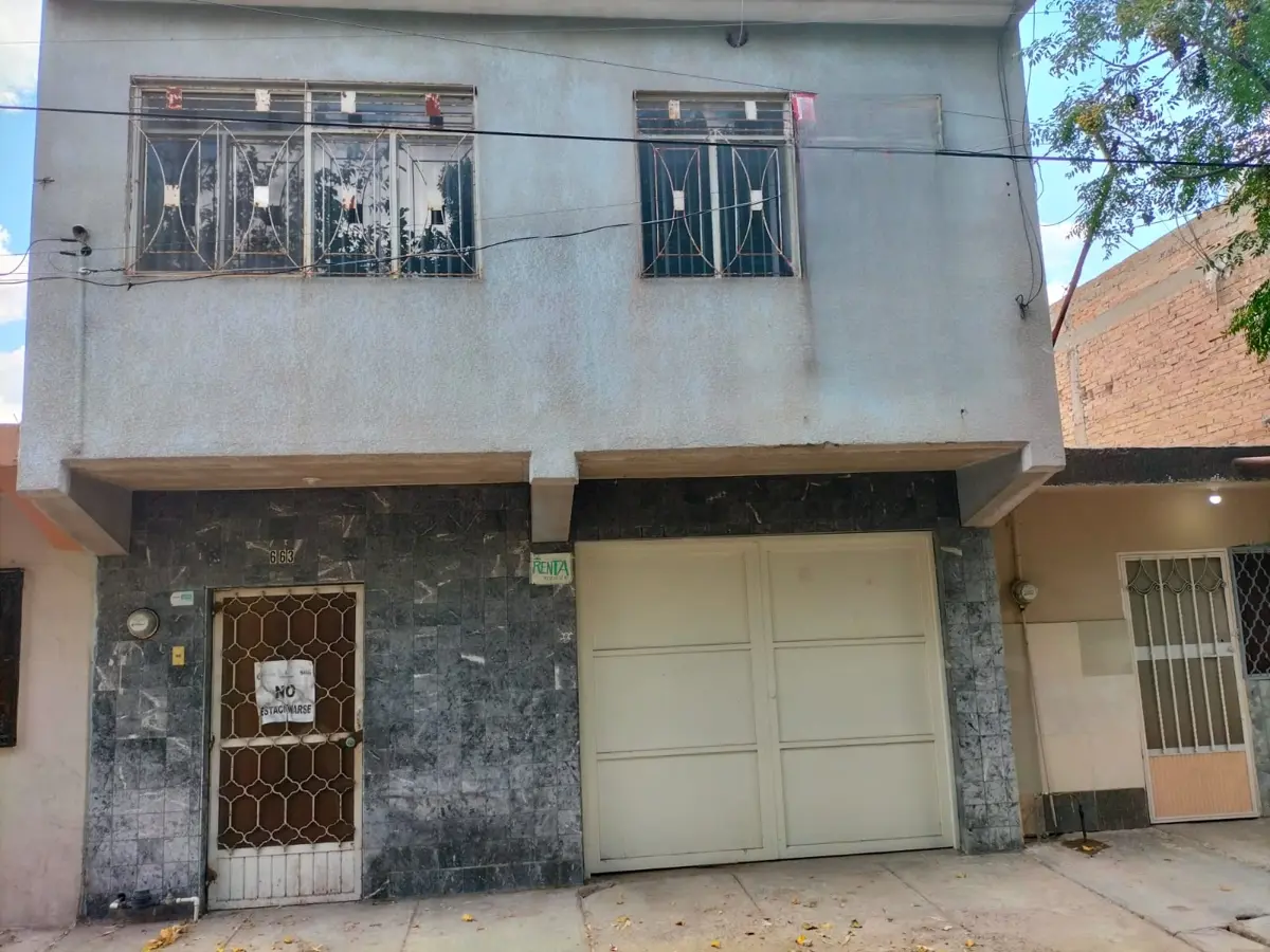 Casa en venta en Nazario Ortiz Garza, Torreón — foto 1 de 21
