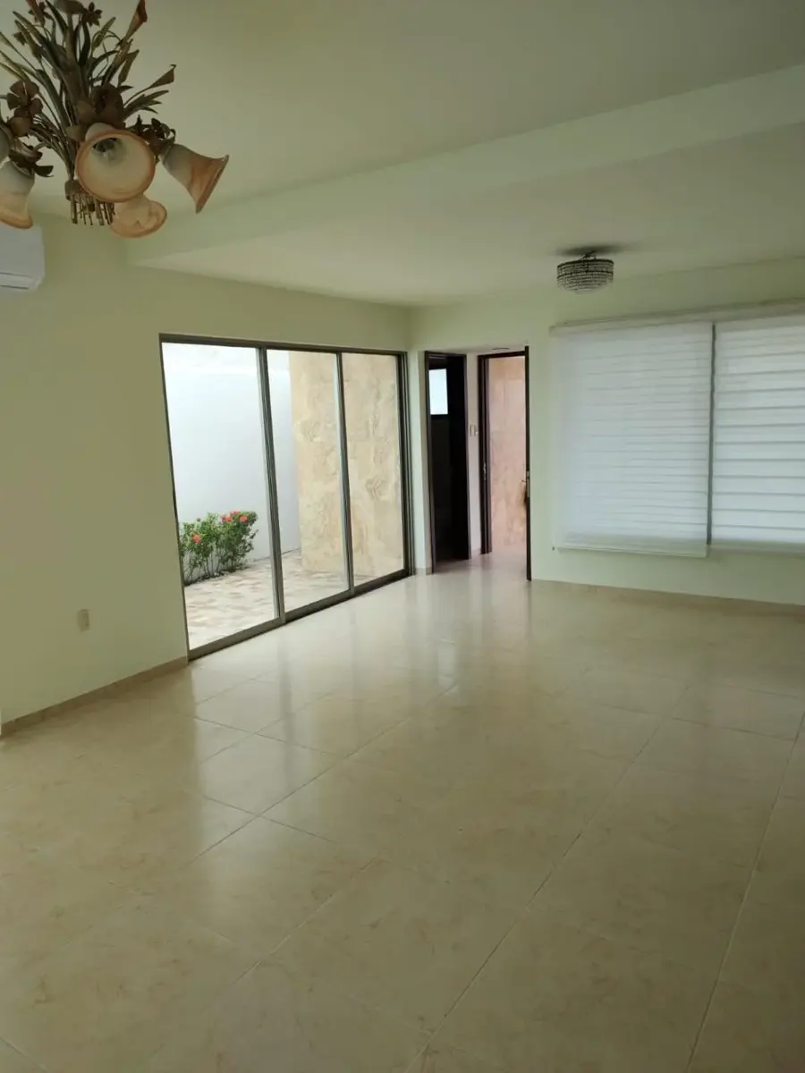 Casa en renta en Lomas del Sol, Alvarado — foto 1 de 30