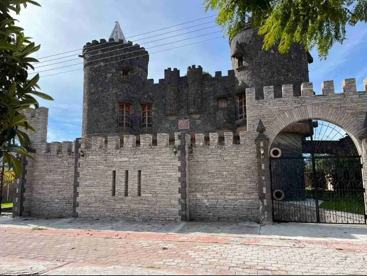 Edificio en venta en Colorilandia, El Marqués — foto 1 de 41