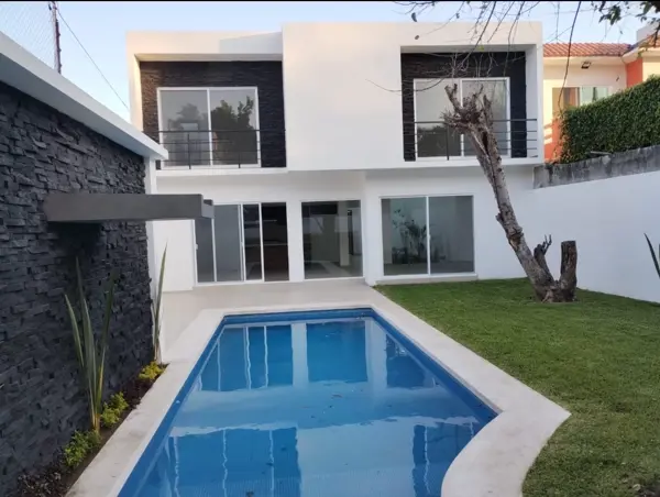 Casa en Las Fincas, Jiutepec, Morelos