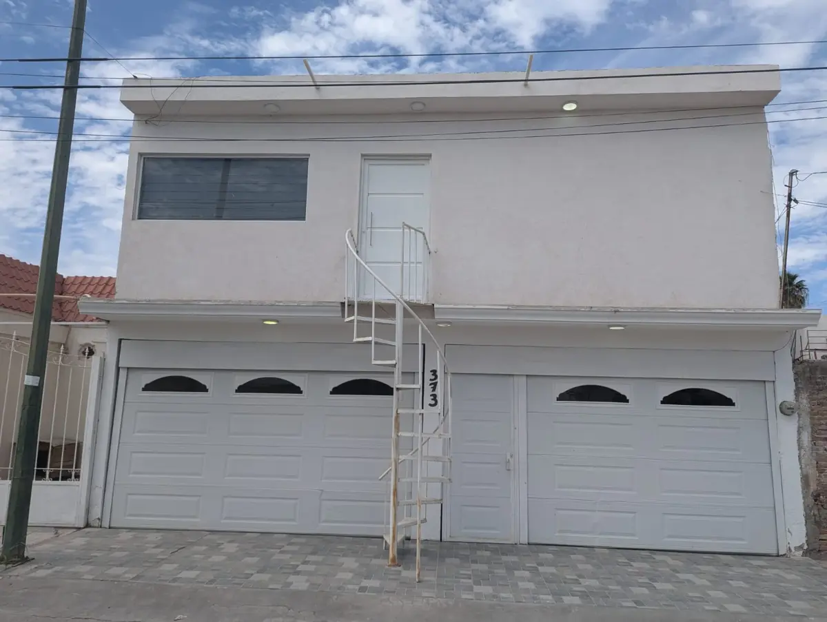 Casa en venta en Sección 38, Torreón — foto 1 de 25