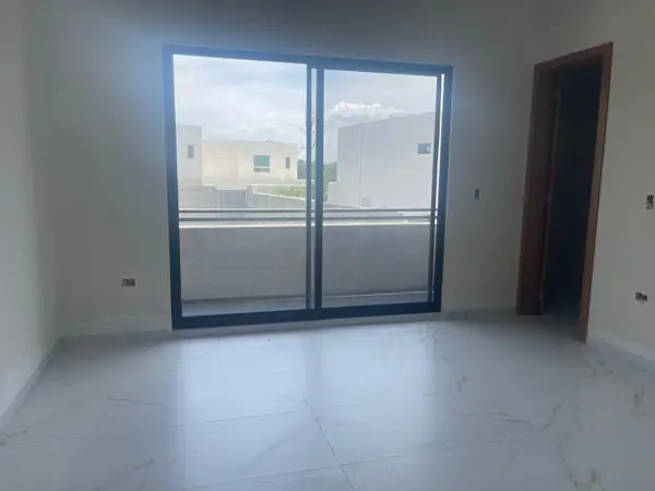 Casa en venta en La Escondida, Saltillo — foto 3 de 8