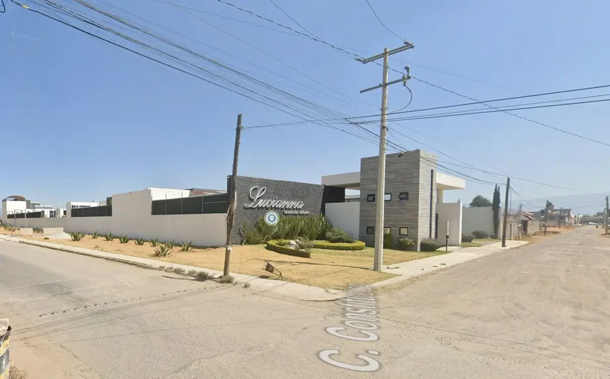 Casa en venta en Agrícola Lázaro Cárdenas, Metepec — foto 1 de 53