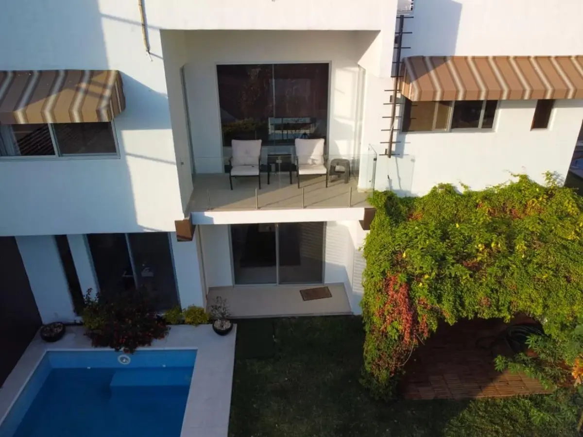 Casa en venta en Burgos, Temixco — foto 1 de 37