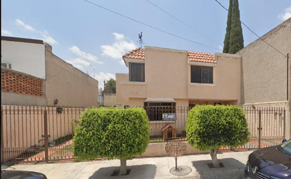 Casa en Lomas Cuarta Sección, San Luis Potosí, San Luis Potosí