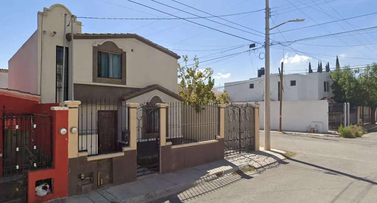 Casa en venta en El Baluarte, Saltillo — foto 1 de 12