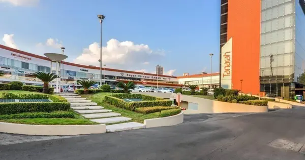 Local en Santa Engracia, San Pedro Garza García, Nuevo León