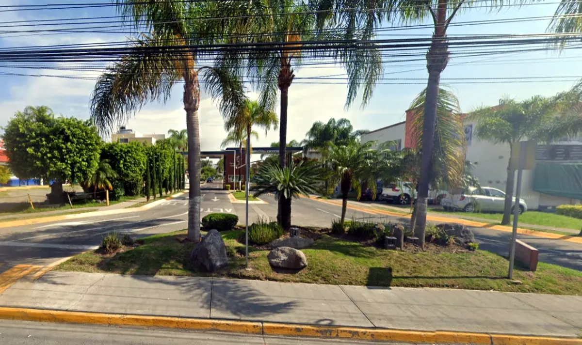Casa en venta en Parques Del Tepeyac, Zapopan — foto 1 de 17