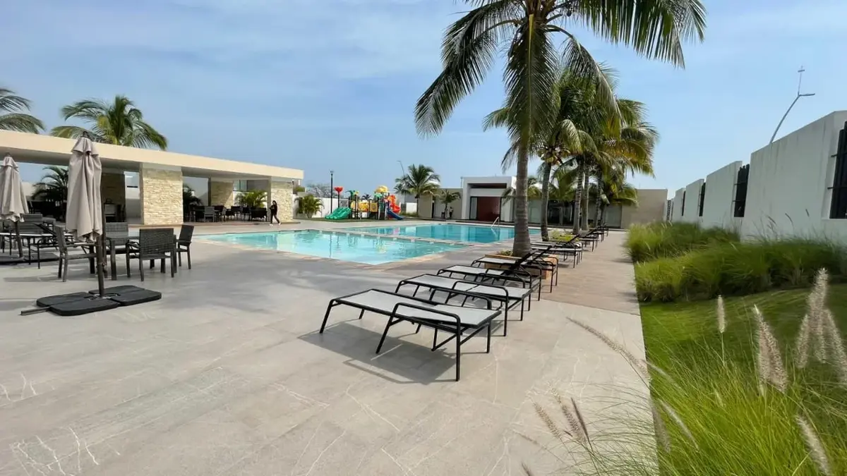 Casa en venta en Lomas del Dorado, Boca del Río — foto 1 de 35