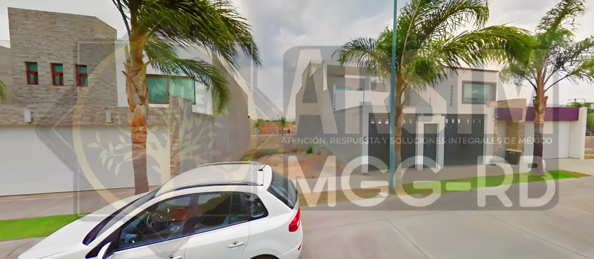 Casa en venta en Escritor de la Independencia, Morelia — foto 1 de 54