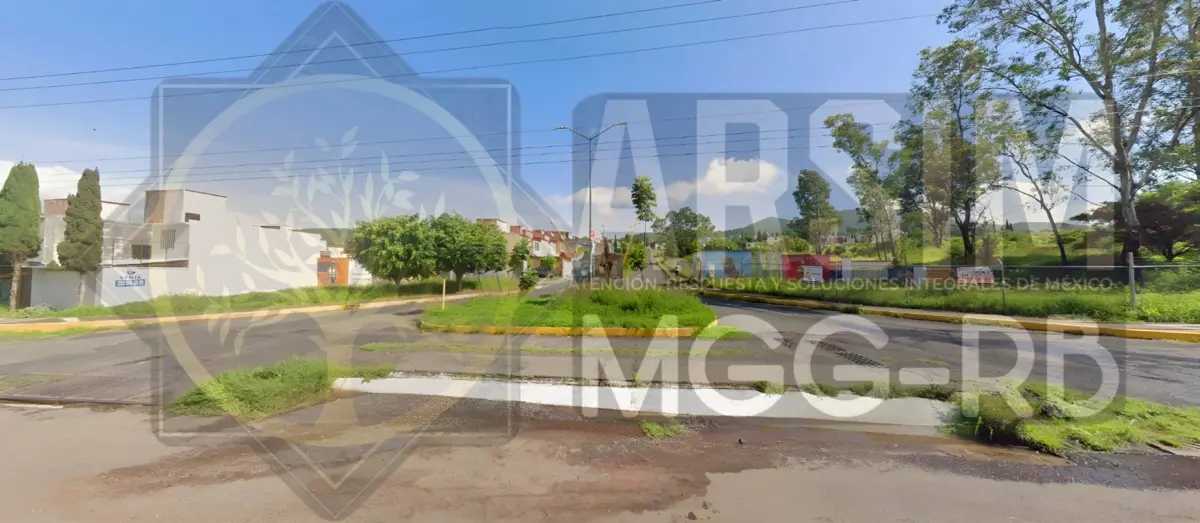 Casa en venta en Lomas de La Maestranza, Morelia — foto 1 de 56