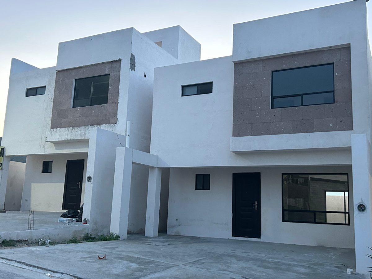 Casa en venta en Residencial Rincón de San Vicente, Saltillo — foto 1 de 17