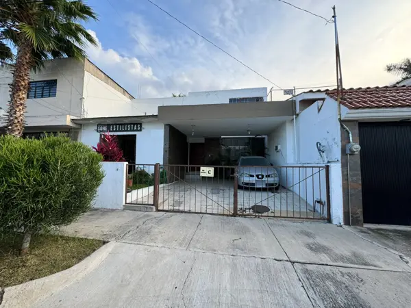 Casa en venta en Jardines del Country, Guadalajara, Jalisco Casa en venta en Jardines del Country, Guadalajara, Jalisco