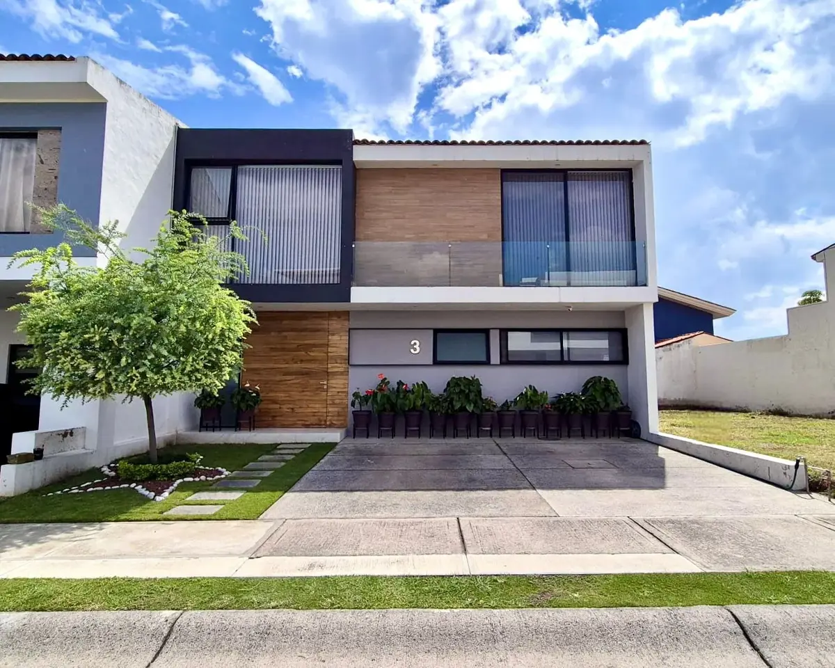 Casa en venta en Bosques Santa Anita, Tlajomulco de Zúñiga — foto 1 de 24