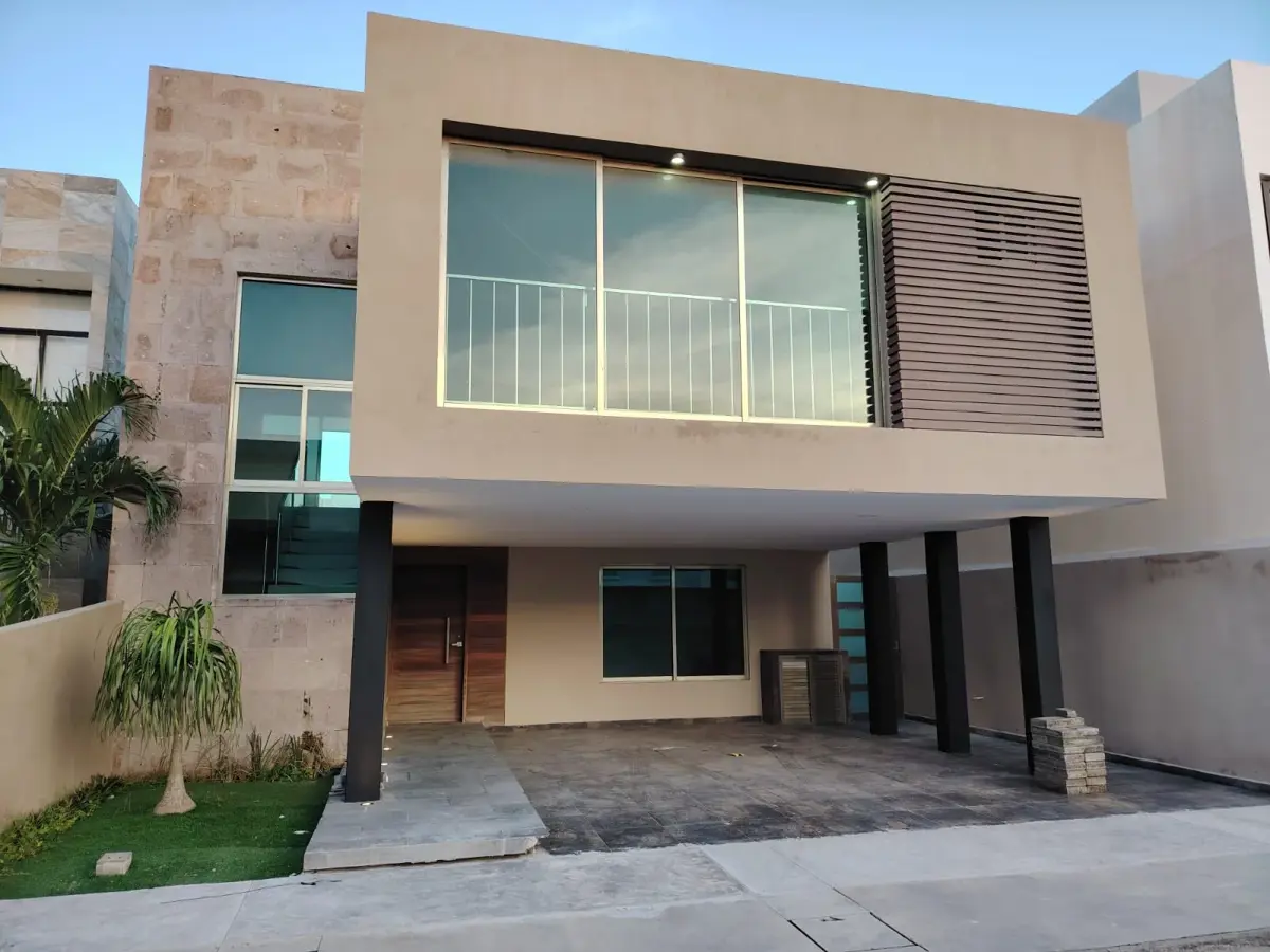 Casa en venta en Lomas del Sol, Alvarado — foto 1 de 7