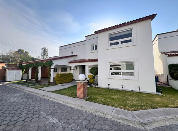 Casa en venta en Santa Cruz Guadalupe, Puebla, Puebla Casa en venta en Santa Cruz Guadalupe, Puebla, Puebla
