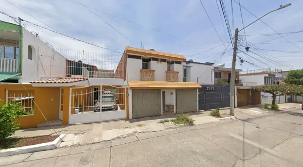 Casa en venta en Jardines de La Cruz 1a. Sección, Guadalajara — foto 2 de 12
